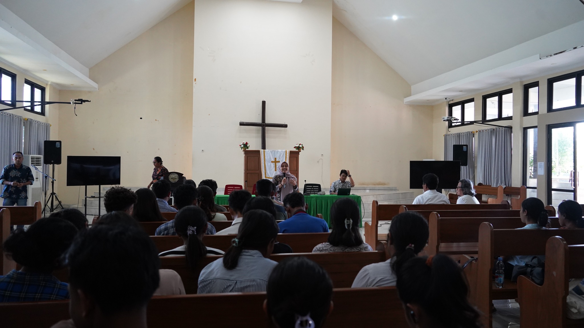 IAKN Ambon Bersama Prof. Degeng Kembangkan Model Blended Learning Berbasis Generative AI untuk Meningkatkan Literasi Digital Generasi Z