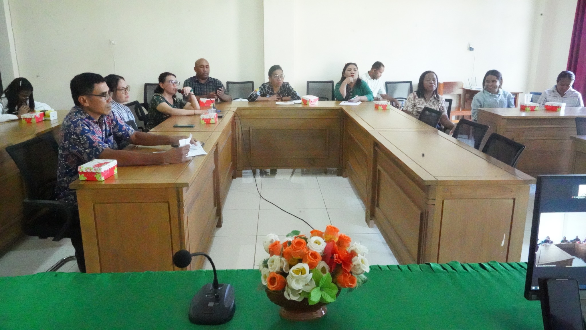 Menggugat Jarak Iman dan Budaya: IAKN Ambon Gelar Diskusi Tematik VII Bersama Prof. Izak Lattu