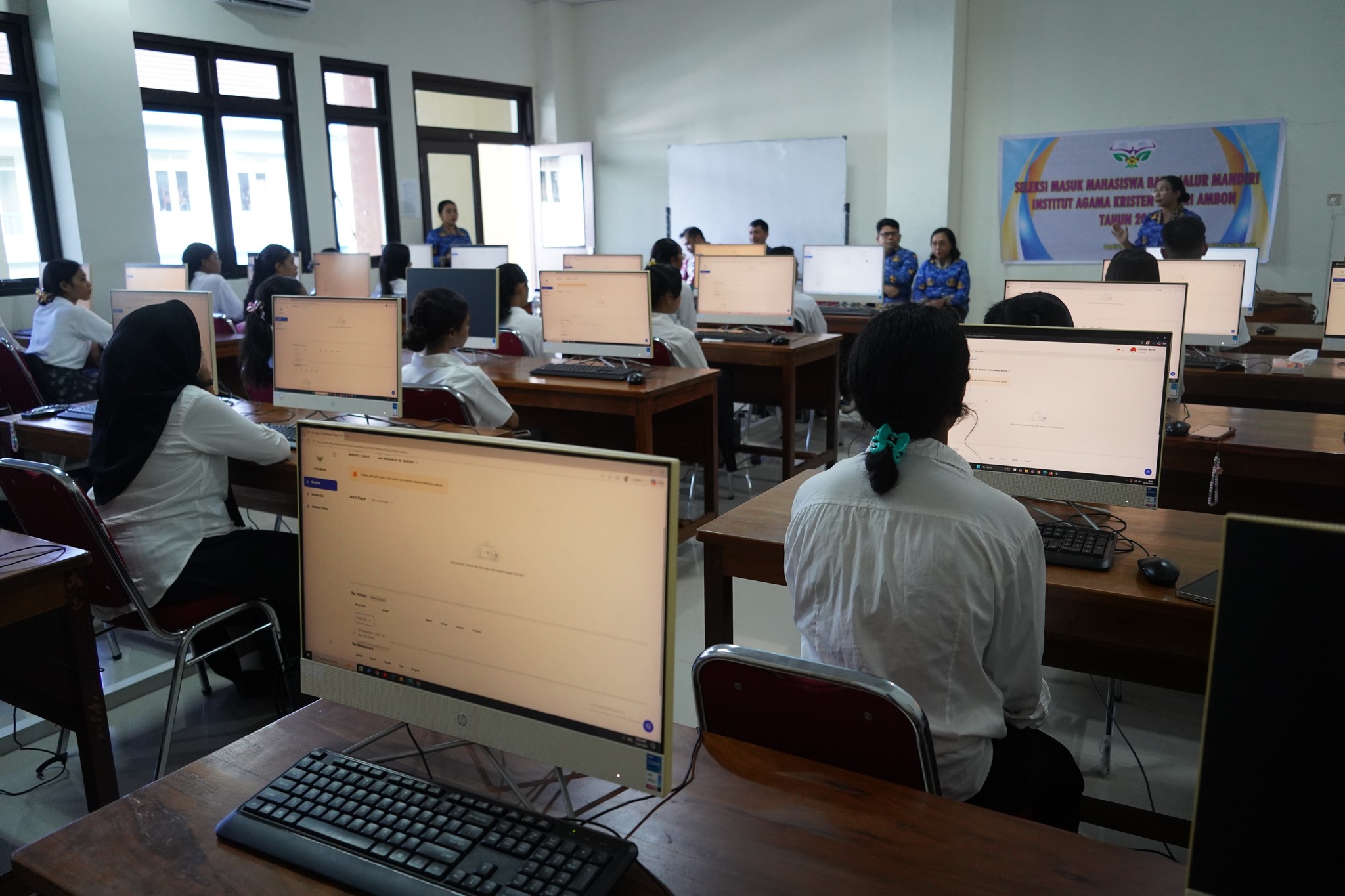 Ujian PMB Jalur Mandiri IAKN Ambon Dibuka, 82 Peserta Ikuti Seleksi Online dan Offline