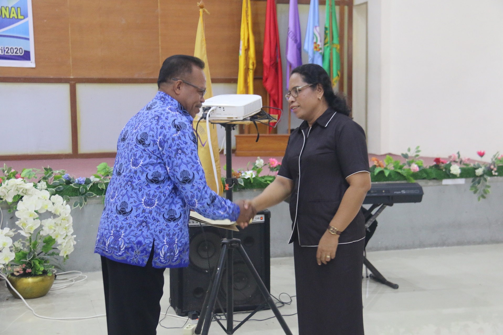 Wakil Rektor II Melepaskan Mahasiswa PPL IAKN Ambon tahun Akademik 2019-2020