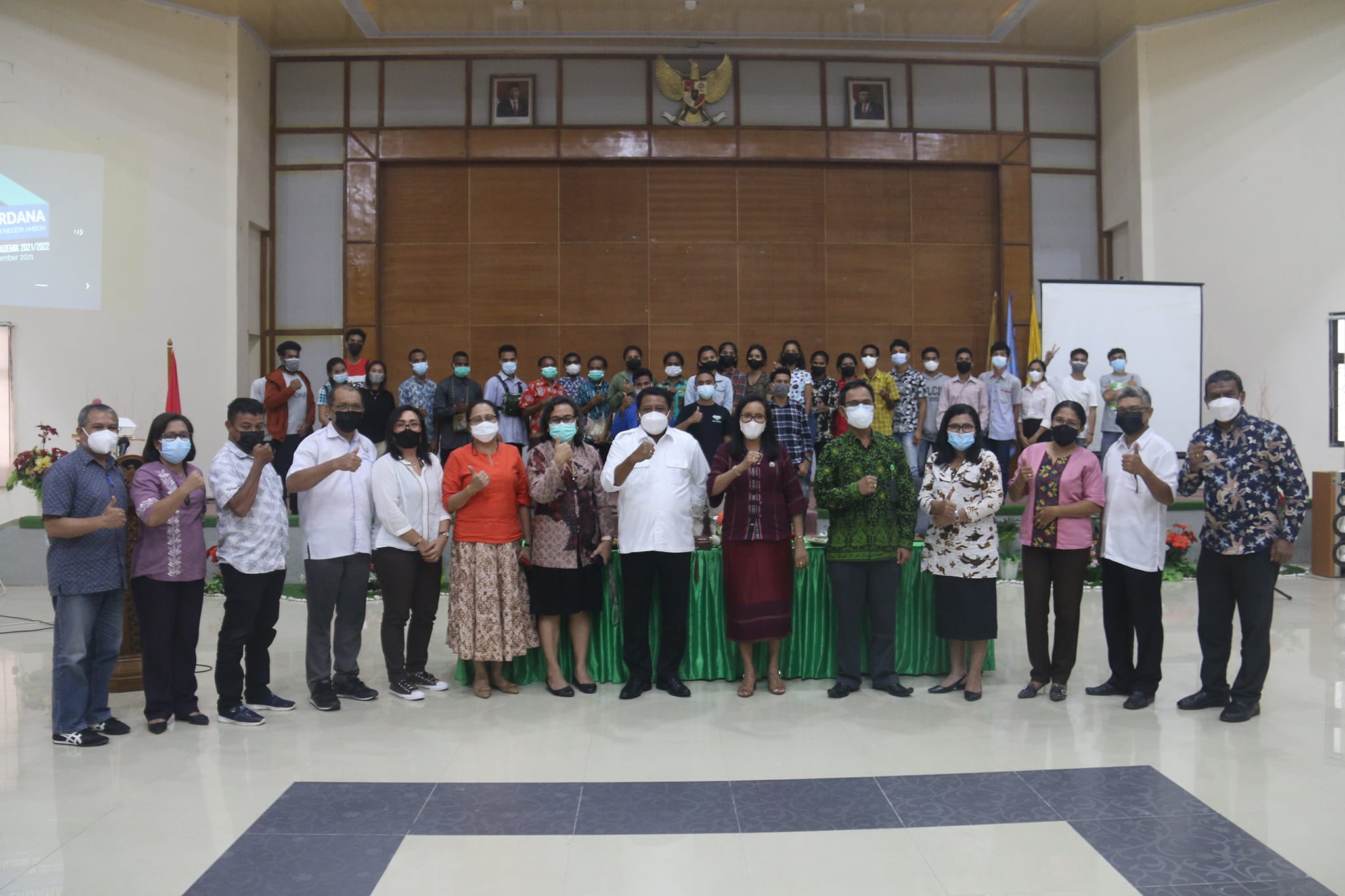 Ketua DPRD Prov Maluku Memberikan Kuliah Perdana Tahun Akademik 2021/2022 di IAKN Ambon