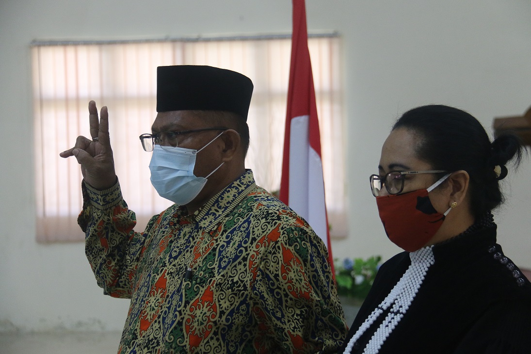 Menag Lantik Kabiro IAKN Ambon Sebagai Sekretaris Ditjen Bimas Kristen