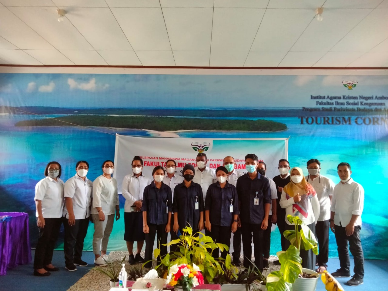 Dekan FISK Melepas 4 Orang Mahasiswa Peserta Magang