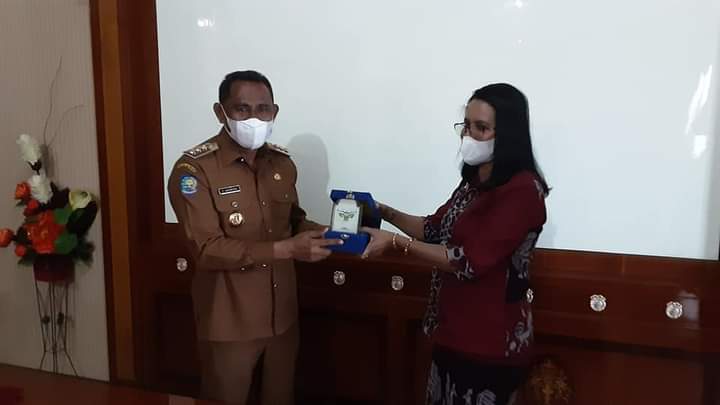 Penandatangan MoU antara IAKN Ambon Dan Pemkab SBB