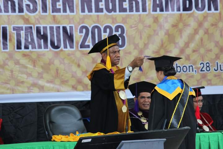 Wisuda IAKN Ambon Periode I tahun 2023 digelar