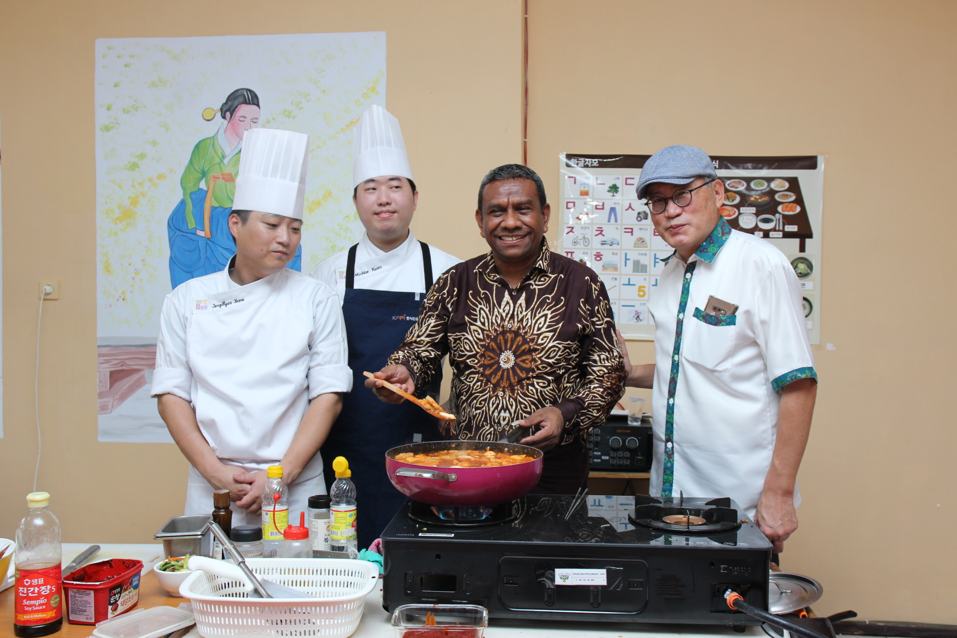 Rektor dan Pimpinan IAKN Ambon hadiri Korean Food Promotion yang di gelar oleh Institution King Sejong Institute Ambon