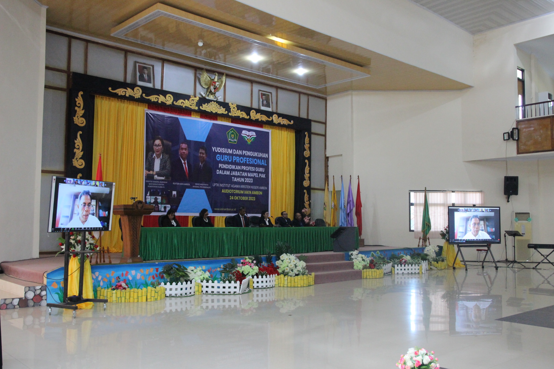 Rektor IAKN Ambon Meyudisium dan Pengukuhan 343 Guru Profesional Pendidikan Agama Kristen