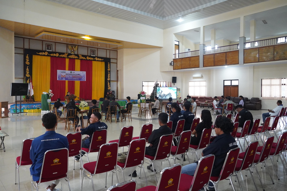 Untuk Meningkatkan Kreativitas Mahasiswa, Humas IAKN Menyelenggarakan Workshop UKM Multimedia IAKN Ambon.