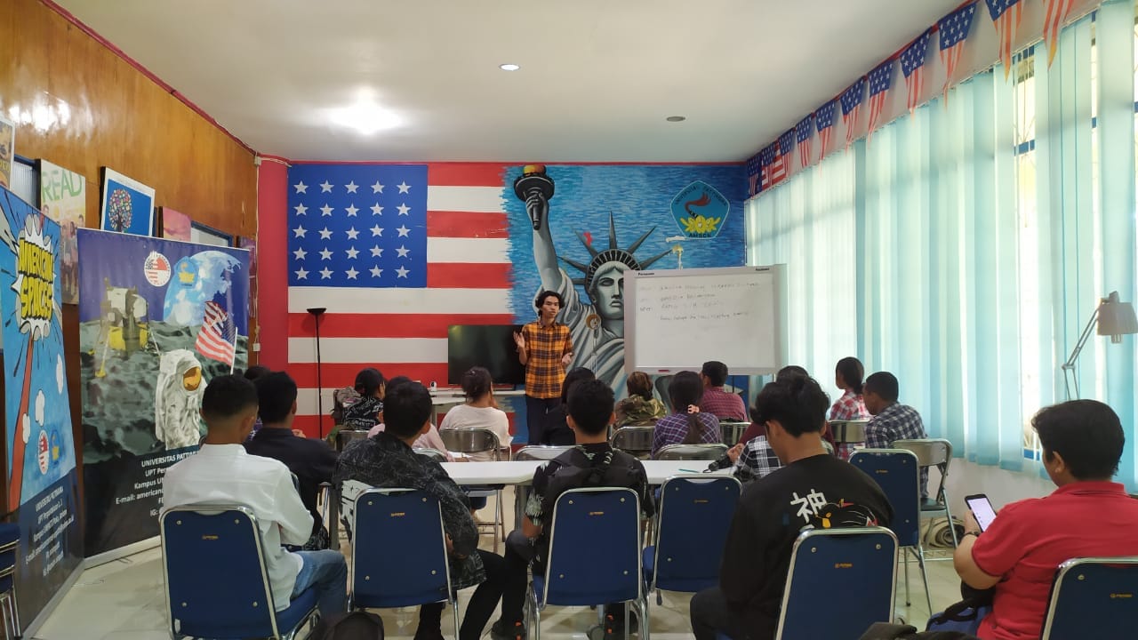 Mahasiswa IAKN Ambon Kunjungi American Corner Unpatti