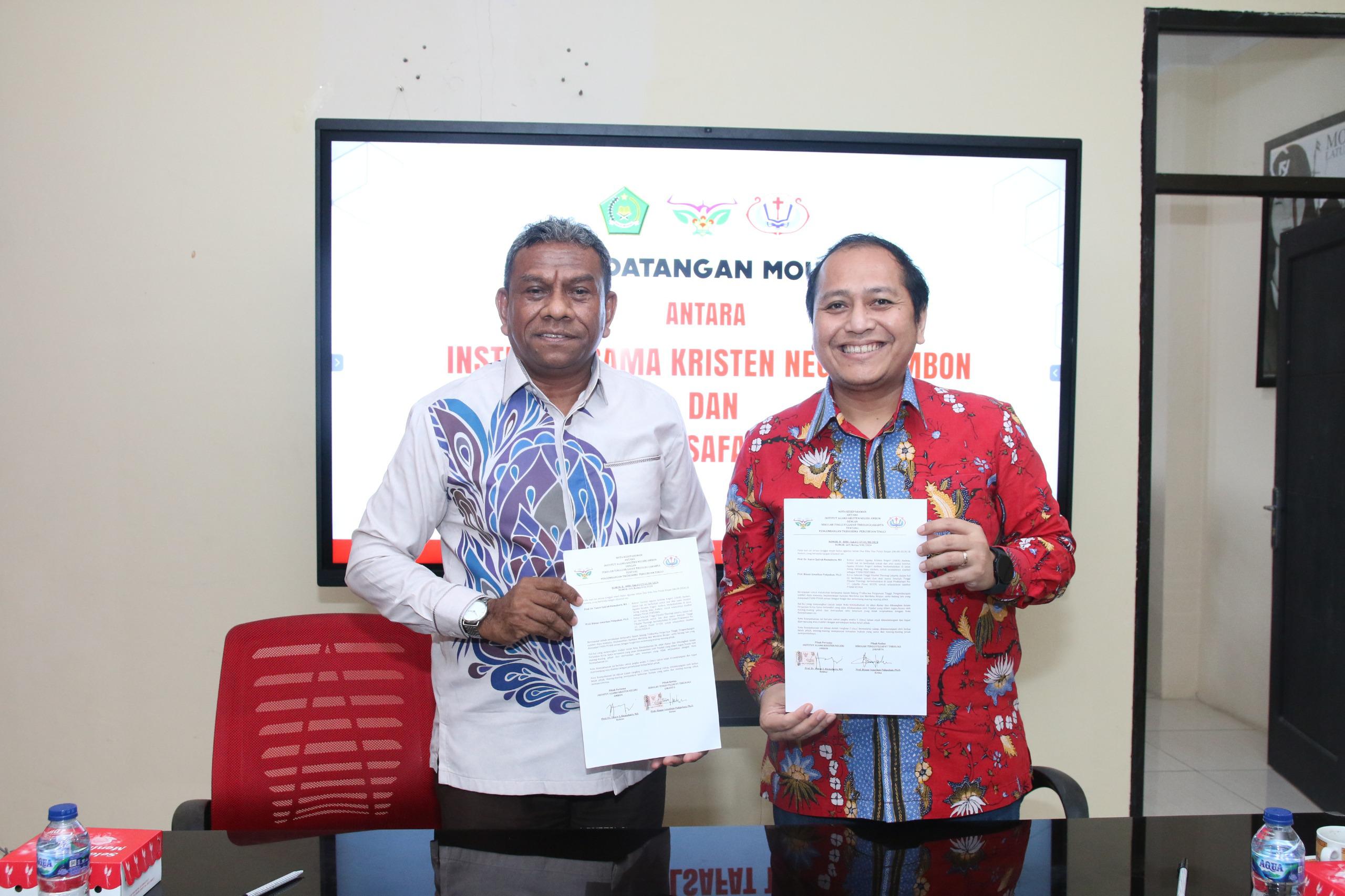 Penandatanganan MoU antara IAKN Ambon dengan Sekolah Tinggi Filsafat Teologi Jakarta