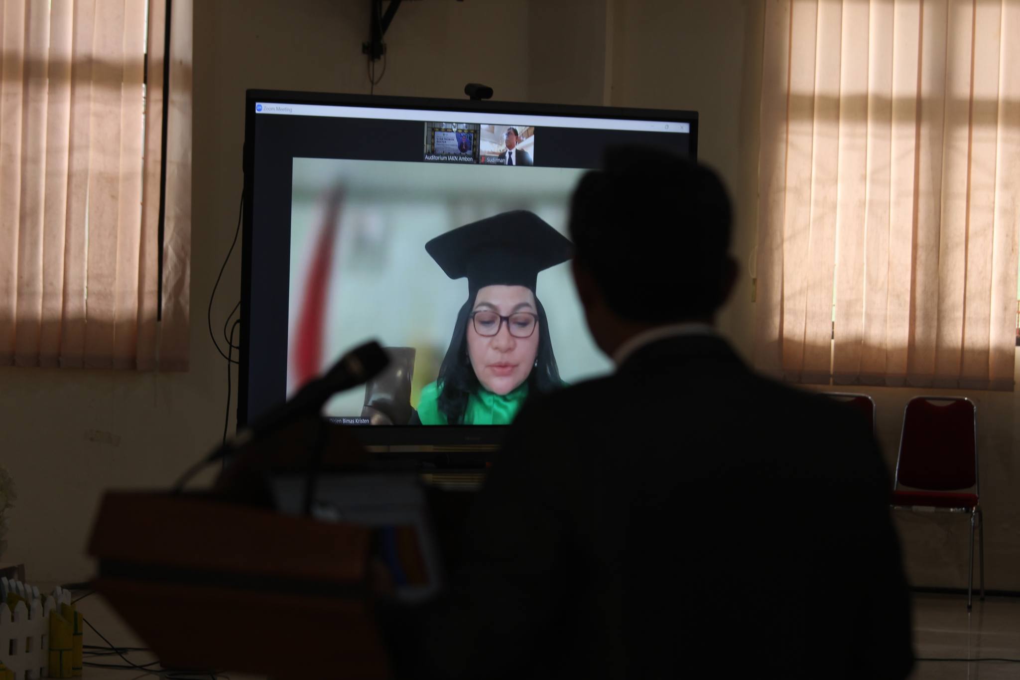 Dirjen Bimas Kristen Kementerian Agama RI Menjadi Penguji dalam Ujian Terbuka Promosi Doktor di IAKN Ambon