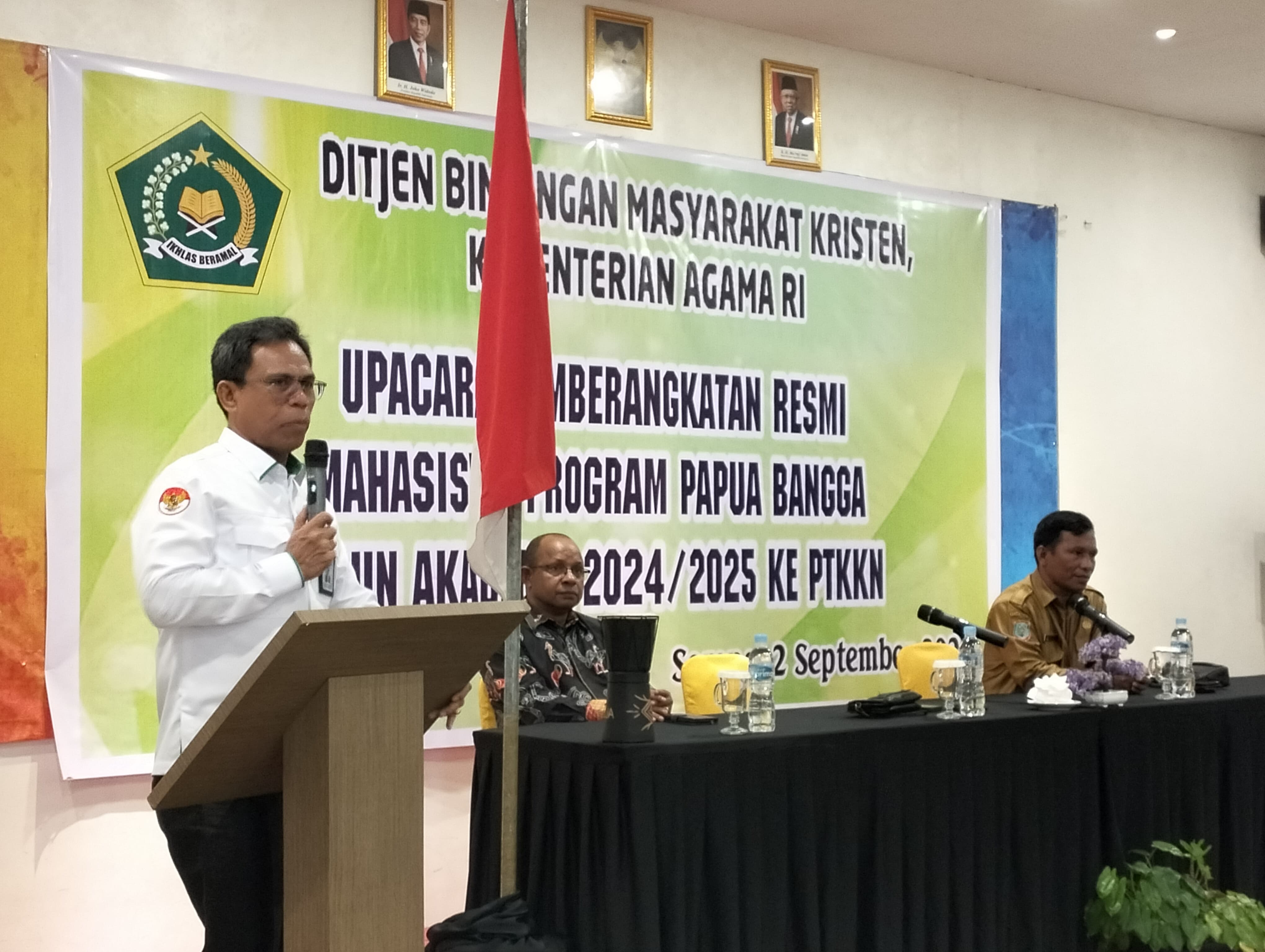 Pelepasan Mahasiswa Program Papua Bangga