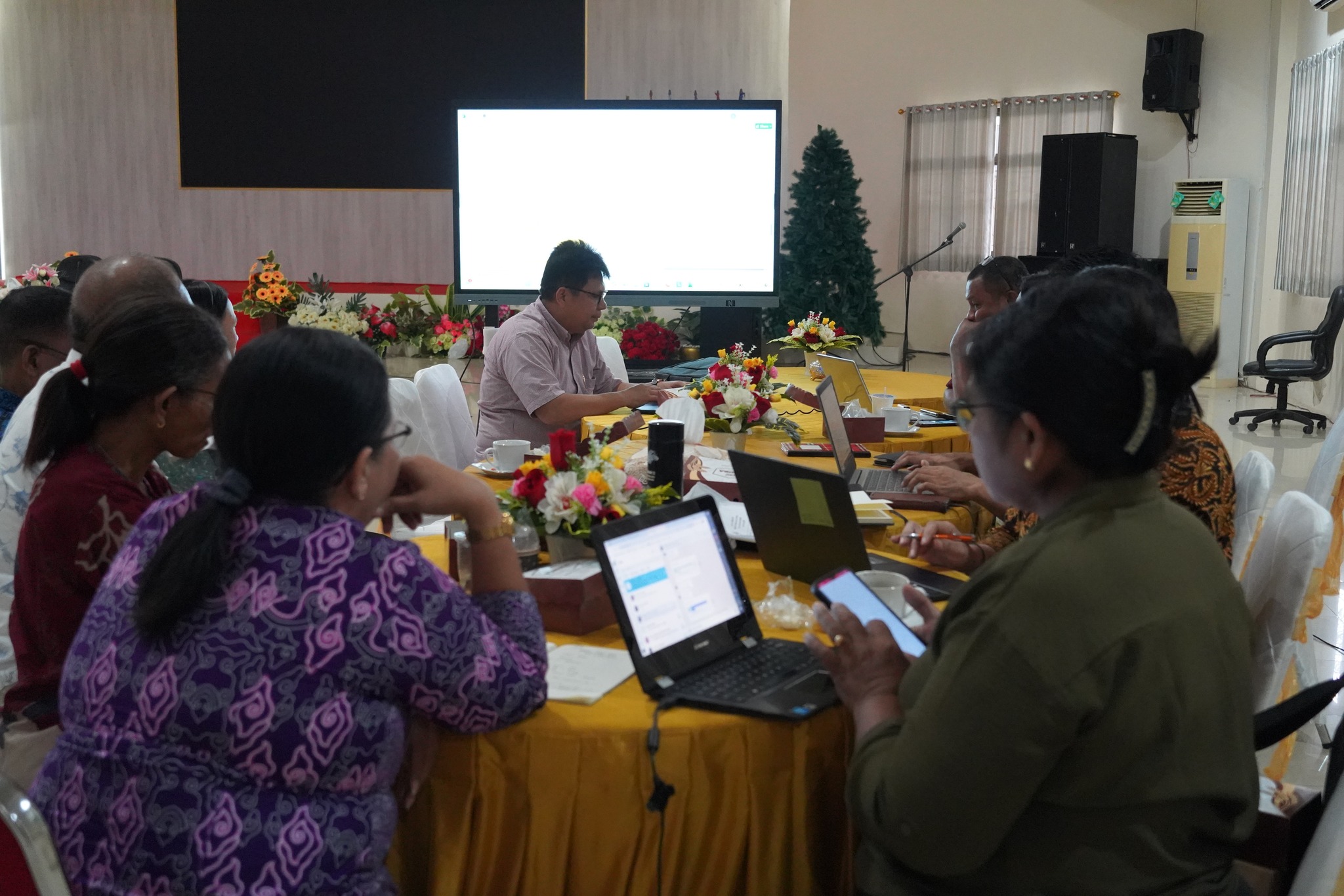 Hari Kedua Rapat Kerja IAKN Ambon 2025, Sinkronisasi Program 2026 dan Finalisasi Renstra 2025-2029