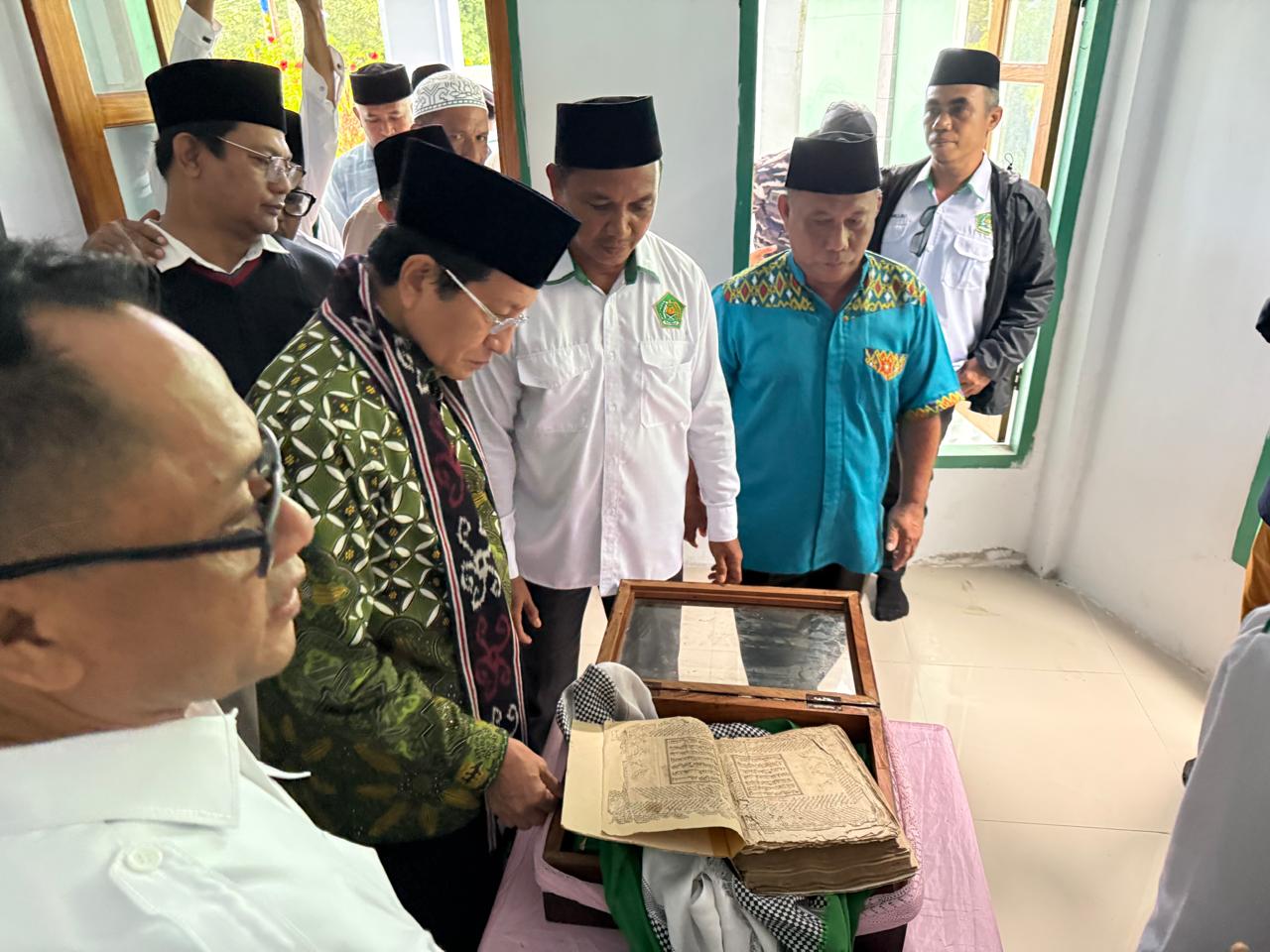 Menteri Agama Kunjungi Situs Sejarah Pulau Banda, Rektor IAKN Ambon Turut Mendampingi